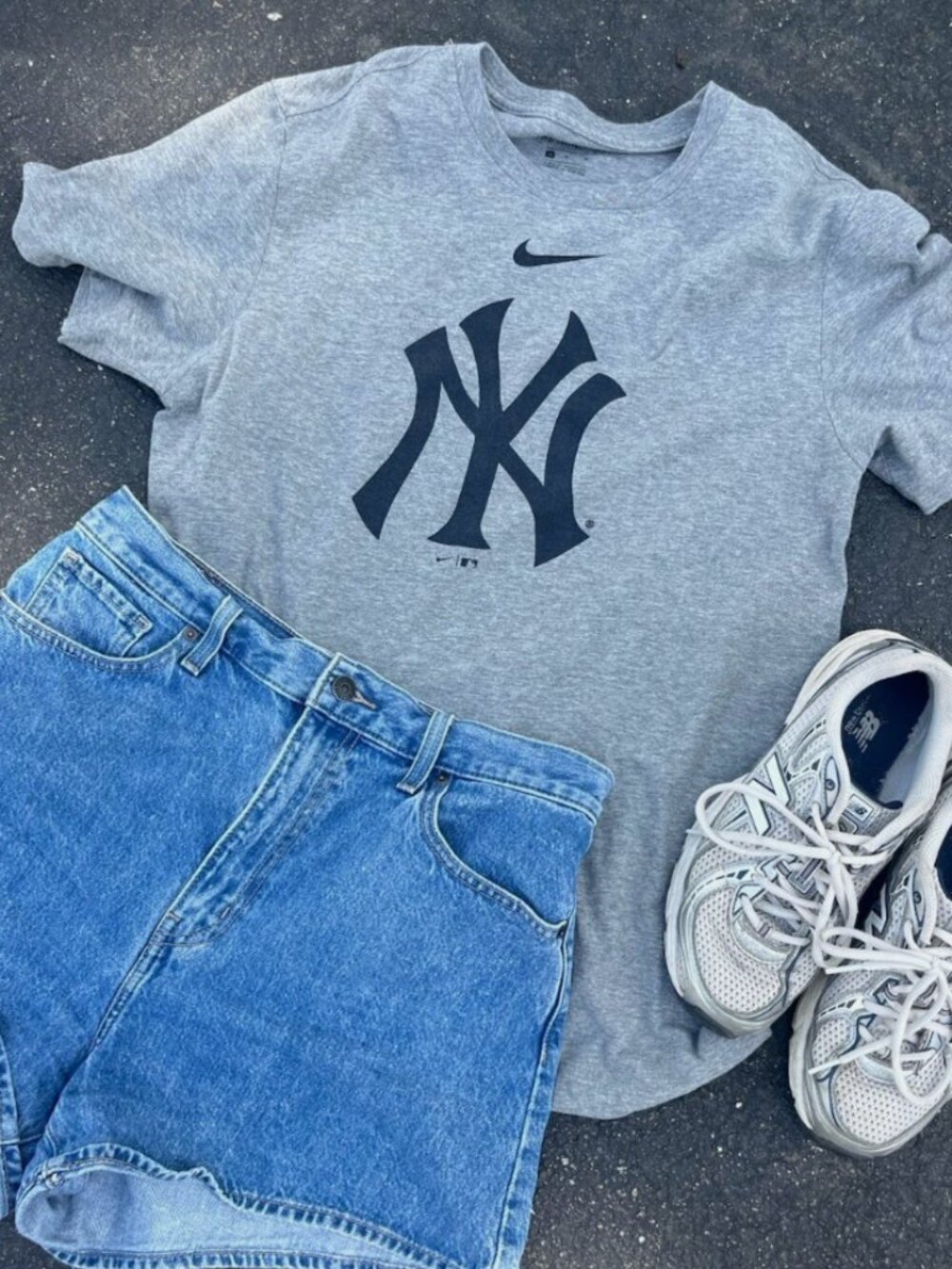 New York Yankees Nike T-Shirt in Grey Size M